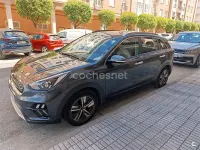 Usado Kia Niro 141 CV (103 kW) 2019 Gris / plata SUV
