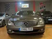 Usado Mercedes CLS320 224 CV (164 kW) 2007 Gris / plata Coupe