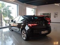 Usado Opel Astra Dynamic 125 CV (91 kW) 2018 Negro Berlina