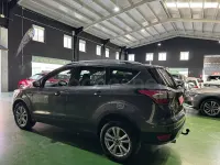 Usado Ford Kuga Business Edition 120 CV (88 kW) 2017 Gris / plata SUV