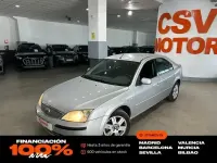 Usado Ford Mondeo Trend 131 CV (96 kW) 2004 Gris Berlina