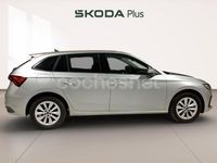 Usado Skoda Scala Selection 115 CV (84 kW) 2025 Gris / plata Utilitario