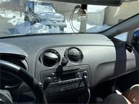 Usado Seat Ibiza ST Reference 90 CV (66 kW) 2014 Azul Familiar