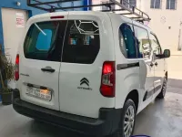 Usado Citroën Berlingo Feel 102 CV (75 kW) 2022 Blanco Monovolumen