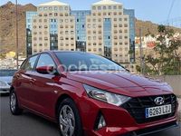 Usado Hyundai i20 84 CV (61 kW) 2022 Rojo Utilitario