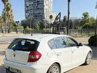 Usado BMW 118 122 CV (89 kW) 2006 Blanco Utilitario