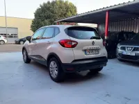 Usado Renault Captur Intens 90 CV (66 kW) 2015 Beige SUV