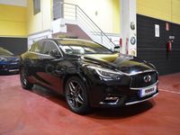 Usado Infiniti Q30 Sport Tech 170 CV (125 kW) 2016 Violeta / lila Berlina