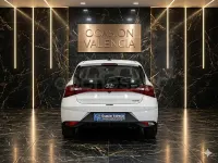 Usado Hyundai i20 100 CV (73 kW) 2021 Blanco Utilitario