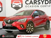 Begagnad Renault Captur Techno 145 HK (106 kW) 2023 Röd SUV