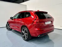 Usado Volvo XC60 R-Design 340 CV (250 kW) 2021 Rojo SUV