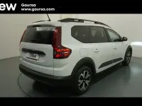 Usado Dacia Jogger Expression 100 CV (73 kW) 2024 Blanco Monovolumen