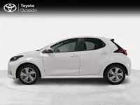 Usado Toyota Yaris Active 116 CV (85 kW) 2025 Blanco Utilitario