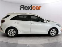Usado Kia Ceed 120 CV (88 kW) 2022 Blanco Utilitario