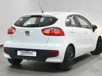 Usado Kia Rio 82 CV (60 kW) 2016 Blanco Utilitario