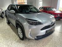 Usado Toyota Yaris Cross Active 116 CV (85 kW) 2024 Gris / plata SUV