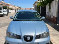 Usado Seat Ibiza Reference 100 CV (73 kW) 2007 Azul Utilitario