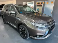 Usado Mitsubishi Outlander P-HEV 203 CV (149 kW) 2016 Gris / plata SUV