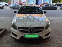 Usado Mercedes CLA220 Shooting Brake AMG line 177 CV (130 kW) 2015 Verde Familiar