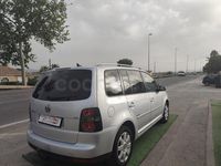 Usado VW Touran Advance 105 CV (77 kW) 2009 Gris / plata Monovolumen