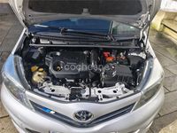 Usado Toyota Yaris City 90 CV (66 kW) 2013 Gris / plata Utilitario