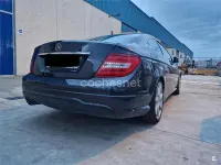 Usado Mercedes C220 170 CV (125 kW) 2011 Negro Coupe
