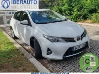 Usado Toyota Auris Active 132 CV (97 kW) 2014 Blanco Berlina