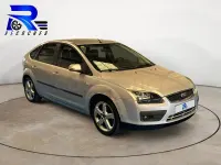 Usado Ford Focus Sport 115 CV (84 kW) 2005 Gris / plata Berlina