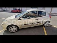 Usado Renault Clio II Dynamique 100 CV (73 kW) 2007 Beige Berlina
