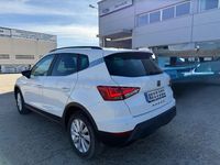 Usado Seat Arona Ecomotive 95 CV (69 kW) 2017 Blanco SUV