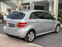 Usado Mercedes B200 140 CV (102 kW) 2011 Gris / plata Utilitario