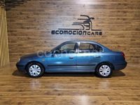 Usado Hyundai Elantra 112 CV (82 kW) 2001 Gris / plata Berlina
