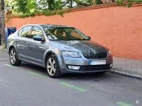 Usado Skoda Octavia Elegance 150 CV (110 kW) 2013 Gris / plata Berlina
