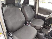 Usado Toyota Yaris 90 CV (66 kW) 2006 Gris / plata Berlina