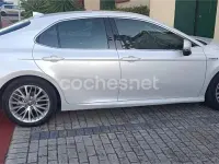 Usado Toyota Camry Luxury 218 CV (160 kW) 2020 Blanco Berlina