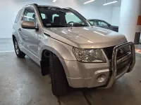 Usado Suzuki Grand Vitara 106 CV (77 kW) 2006 Gris / plata SUV