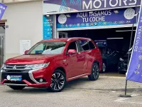 Usado Mitsubishi Outlander P-HEV 203 CV (149 kW) 2018 Granate SUV