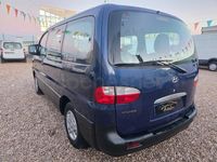 Usado Hyundai H-1 140 CV (102 kW) 2004 Azul Monovolumen