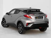 Usado Toyota C-HR Advance 122 CV (89 kW) 2019 Gris / plata SUV