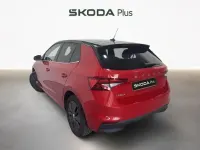 Usado Skoda Fabia 116 CV (85 kW) 2024 Rojo Utilitario