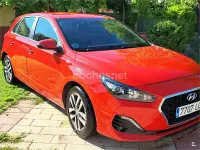 Usado Hyundai i30 120 CV (88 kW) 2020 Rojo Berlina