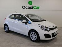 Usado Kia Rio 85 CV (62 kW) 2015 Blanco Berlina
