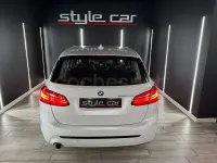 Usado BMW 225 Active Tourer iPerformance 224 CV (164 kW) 2020 Blanco Monovolumen