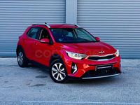 Usado Kia Stonic 100 CV (73 kW) 2024 Rojo SUV