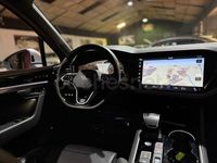 Usado VW Touareg R-line 231 CV (169 kW) 2021 Gris / plata SUV