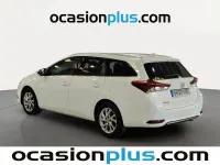 Usado Toyota Auris Active 116 CV (85 kW) 2017 Blanco Familiar