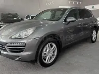 Usado Porsche Cayenne 240 CV (176 kW) 2011 Gris / plata SUV