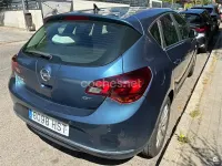 Usado Opel Astra Excellence 110 CV (80 kW) 2011 Azul Familiar