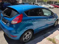Usado Ford Fiesta Titanium 100 CV (73 kW) 2013 Azul Berlina