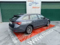 Usado Skoda Octavia Style 150 CV (110 kW) 2021 Gris / plata Familiar